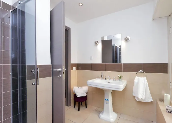 San Pietro Stazione בית הארחה 3*
